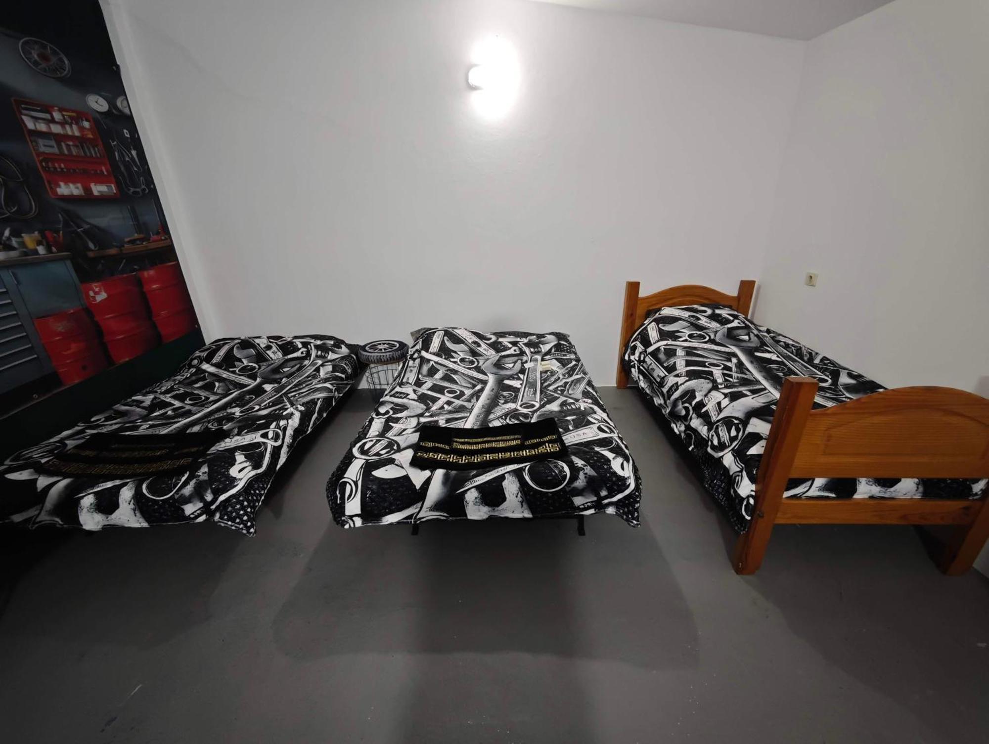 Garage4Me Pool Opcional Hotel Esmoriz Ngoại thất bức ảnh